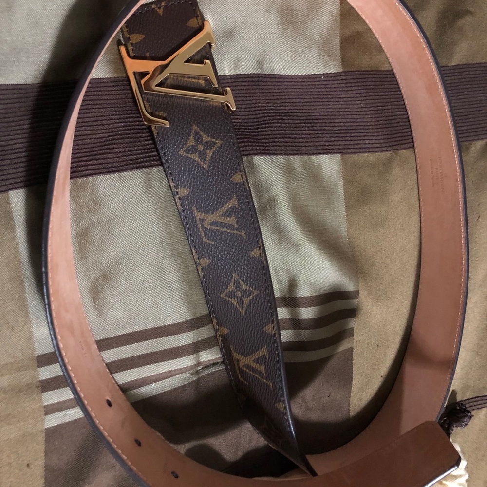 LV men’s belt